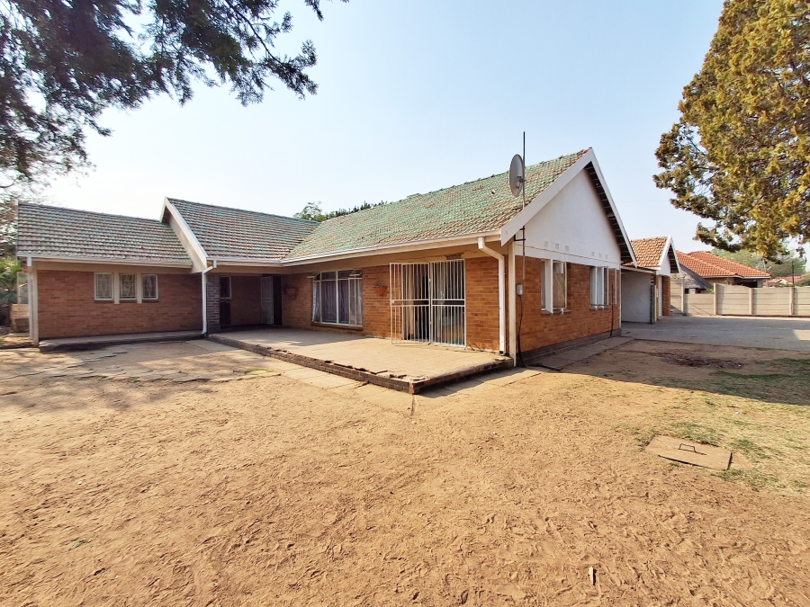3 Bedroom Property for Sale in Naudeville Free State